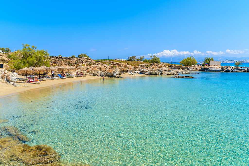 12 Melhores Praias na Ilha de Paros, Grécia
